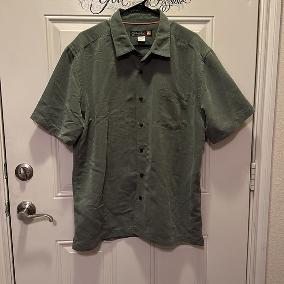 Quiksilver Silver Edition Mens XL Green Short Sleeve Button Up Shirt / B-100 - Picture 2 of 7
